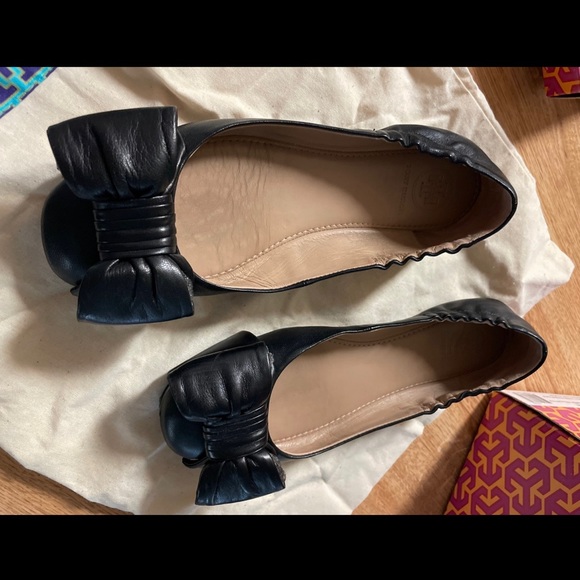 Tory Burch Divine Bow driver Ballet - Picture 2 of 5